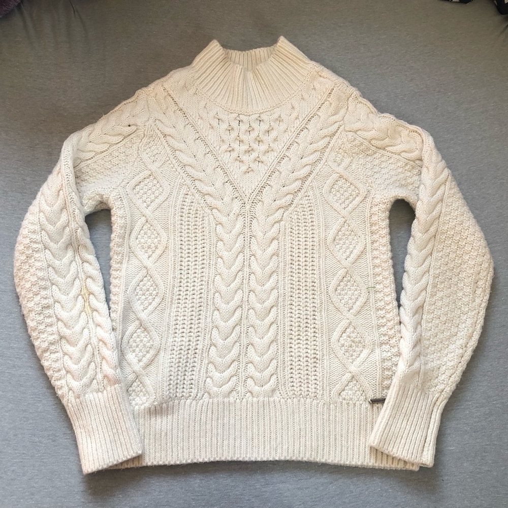 Abercrombie and Fitch Mock neck Knitted sweater